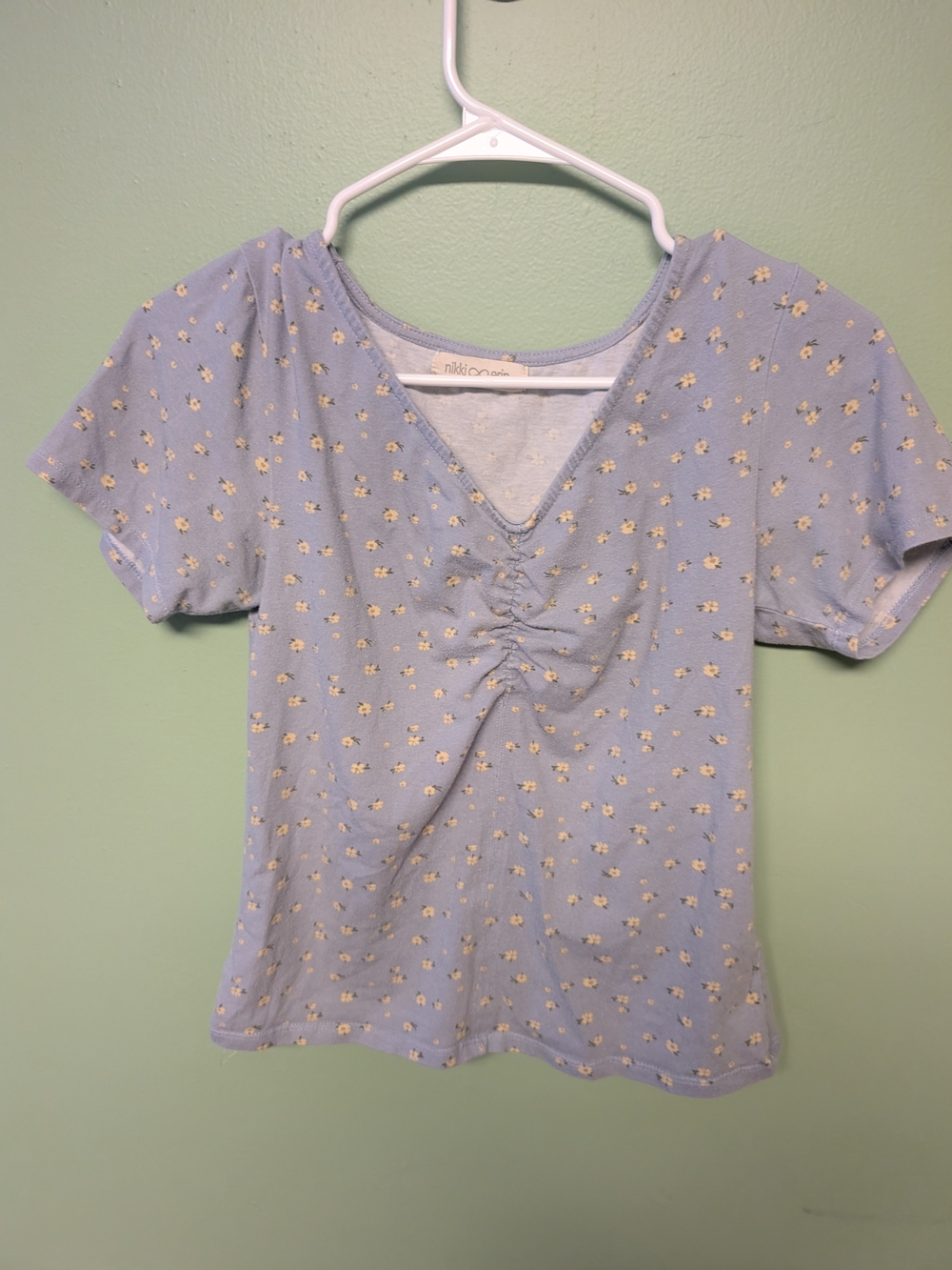 Light Blue Floral V-Neck Ruched Short Sleeve Tee